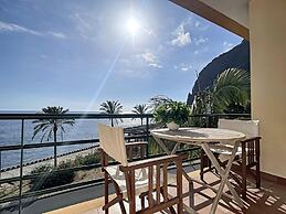 Sunny Side by Atlantic Holiday