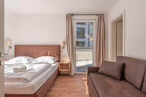 Falken Suites ONE With Garden