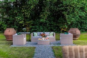 Bassotta Cottage a Charming Fairytale