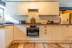 Stunning 2 Bed Cotswold Cottage Winchcombe