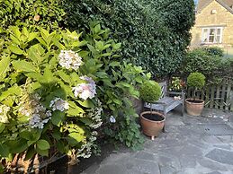 Stunning 2 Bed Cotswold Cottage Winchcombe