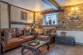 Stunning 2 Bed Cotswold Cottage Winchcombe