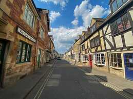 Stunning 2 Bed Cotswold Cottage Winchcombe