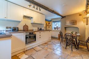 Stunning 2 Bed Cotswold Cottage Winchcombe