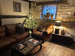 Stunning 2 Bed Cotswold Cottage Winchcombe