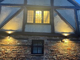 Stunning 2 Bed Cotswold Cottage Winchcombe
