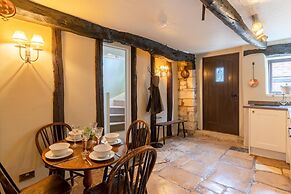 Stunning 2 Bed Cotswold Cottage Winchcombe