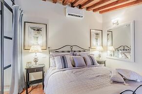 Casa Lucky a Modern Lucca Penthouse