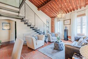 Casa Lucky a Modern Lucca Penthouse