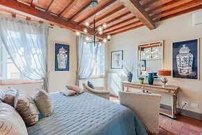 Casa Lucky a Modern Lucca Penthouse