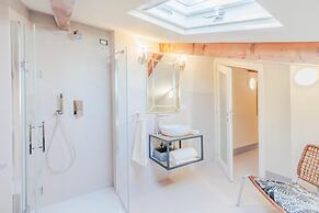 Casa Lucky a Modern Lucca Penthouse