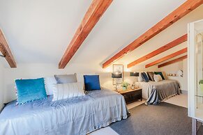 Casa Lucky a Modern Lucca Penthouse