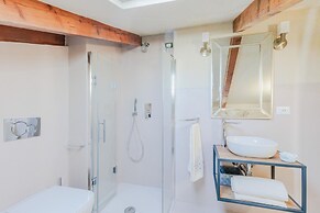 Casa Lucky a Modern Lucca Penthouse