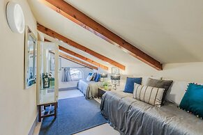 Casa Lucky a Modern Lucca Penthouse