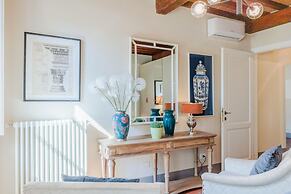 Casa Lucky a Modern Lucca Penthouse