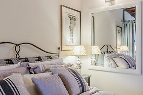 Casa Lucky a Modern Lucca Penthouse