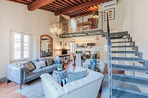 Casa Lucky a Modern Lucca Penthouse