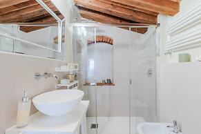 Casa Lucky a Modern Lucca Penthouse