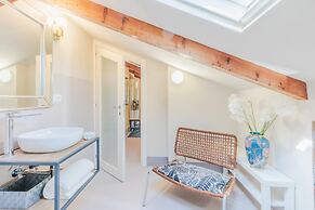 Casa Lucky a Modern Lucca Penthouse