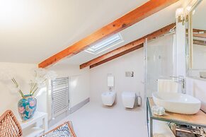 Casa Lucky a Modern Lucca Penthouse