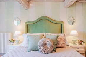 Villa Noa a Private Retreat With View