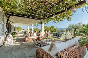 Villa Noa a Private Retreat With View