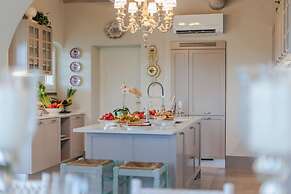 Villa Noa a Private Retreat With View