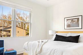 Hart Suite 8 by Avantstay Gorgeous Town House w/ Modern Amenities in N
