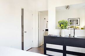 Hart Suite 8 by Avantstay Gorgeous Town House w/ Modern Amenities in N