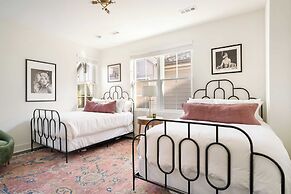 Hart Suite 8 by Avantstay Gorgeous Town House w/ Modern Amenities in N