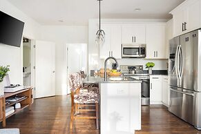 Hart Suite 10 by Avantstay Gorgeous Town House w/ Modern Amenities in 