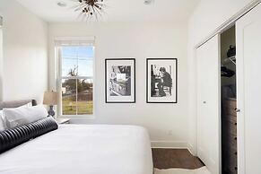 Hart Suite 10 by Avantstay Gorgeous Town House w/ Modern Amenities in 