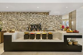 Wyndham Grand Doha West Bay Beach