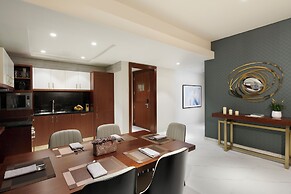 Wyndham Grand Doha West Bay Beach