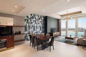 Wyndham Grand Doha West Bay Beach