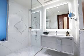 Wyndham Grand Doha West Bay Beach