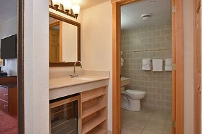 Slopeside Hotel by Seven Springs Resort