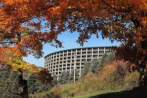 Slopeside Hotel, A Vail Resorts Property