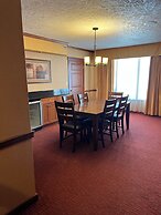 Slopeside Hotel by Seven Springs Resort