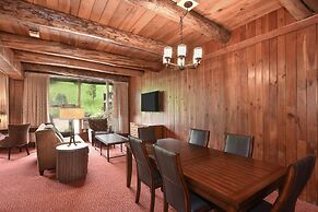 Slopeside Hotel by Seven Springs Resort