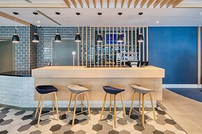 Holiday Inn Express Madrid Airport by IHG