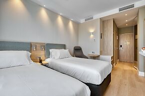 Holiday Inn Express Madrid Airport by IHG