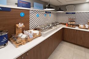 Holiday Inn Express and Suites Moose Jaw by IHG