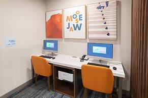 Holiday Inn Express and Suites Moose Jaw by IHG