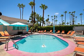 Poolside Fun King Suite