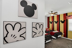 New Decor With Mickey, Nemo, Tinkerbell & Star Wars Rooms! Private Poo