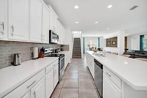 New Decor With Mickey, Nemo, Tinkerbell & Star Wars Rooms! Private Poo