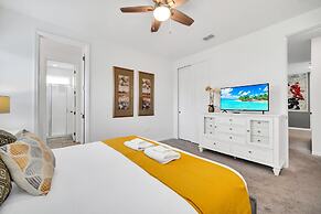 New Decor With Mickey, Nemo, Tinkerbell & Star Wars Rooms! Private Poo