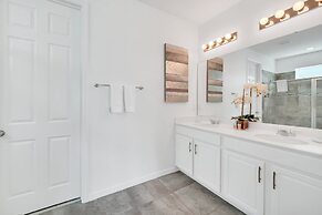 New Decor With Mickey, Nemo, Tinkerbell & Star Wars Rooms! Private Poo