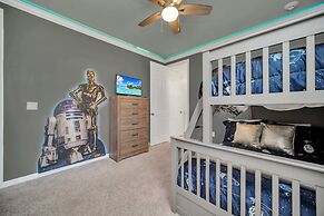 New Decor With Mickey, Nemo, Tinkerbell & Star Wars Rooms! Private Poo